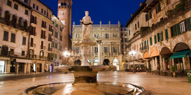 Venecija i Verona, Advent